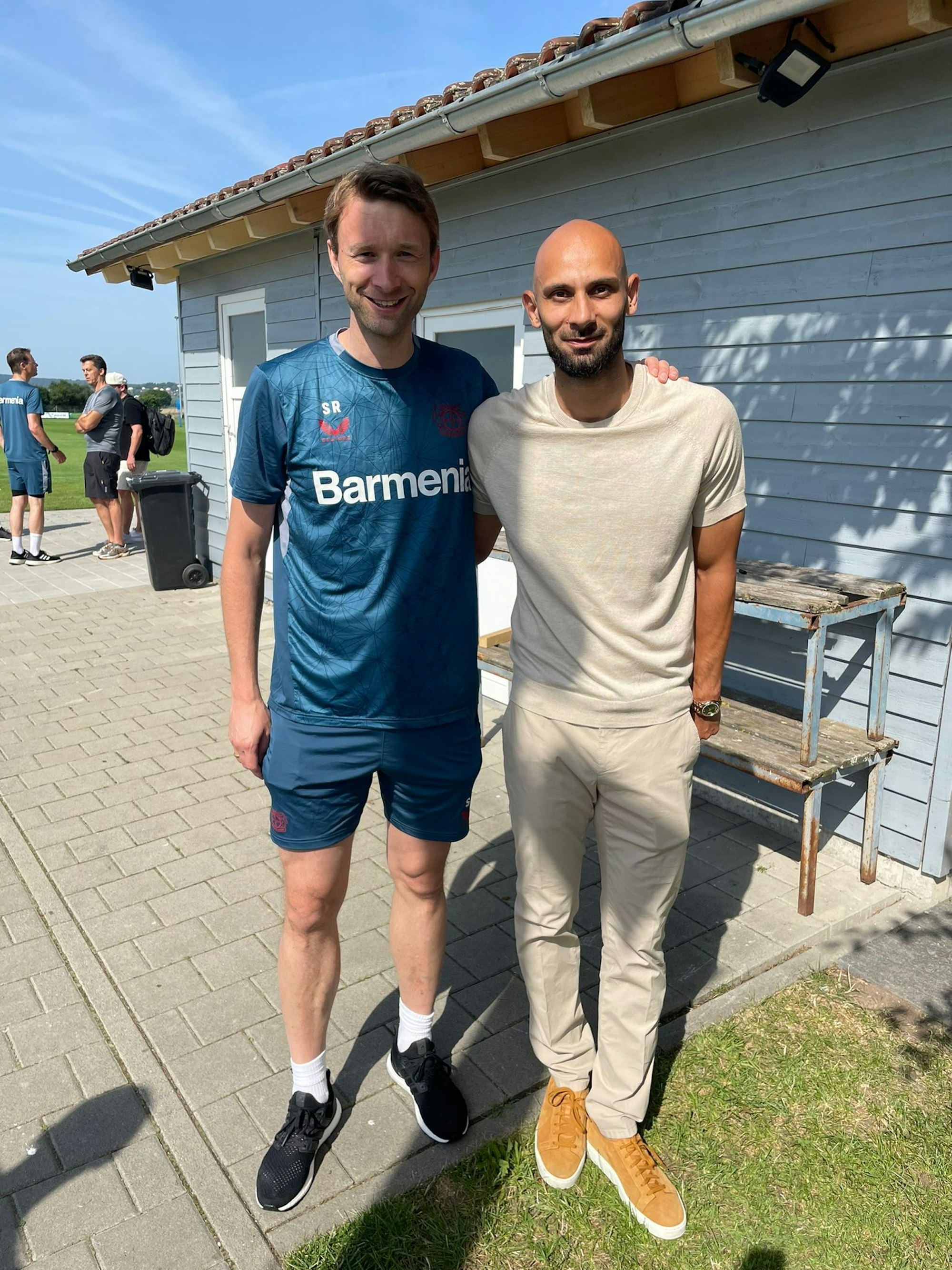 Simon Rolfes und Ömer Toprak beim Training in Donaueschingen.