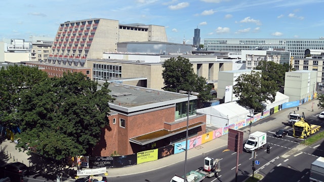 Seit 2012 in der Sanierung: Die Oper Köln auf dem Offenbachplatz.