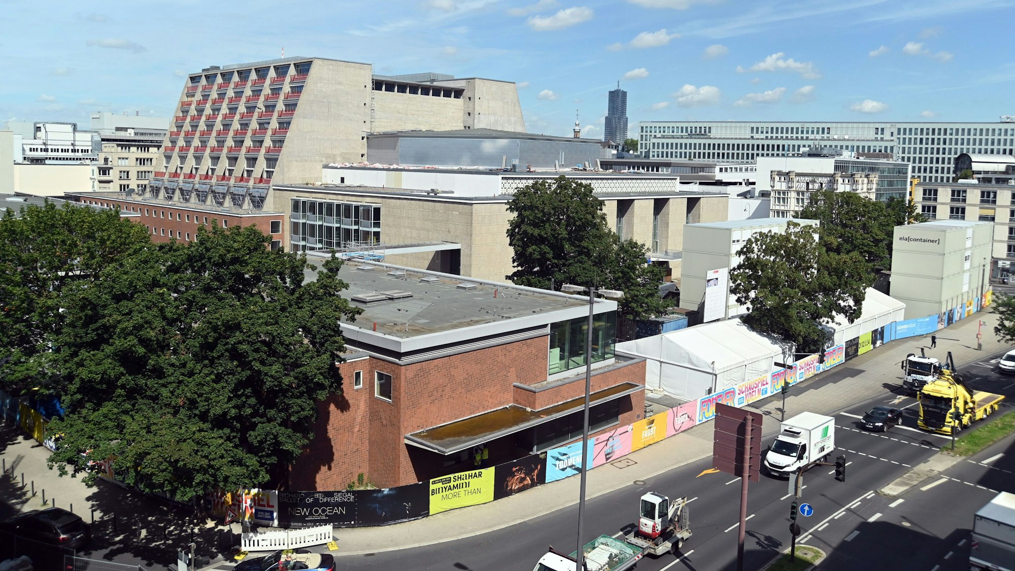 Seit 2012 in der Sanierung: Die Oper Köln auf dem Offenbachplatz.