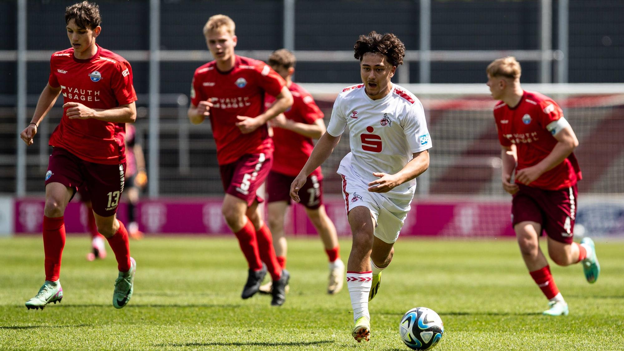 A-Junioren Bundesliga West: 1.FC Koeln U19 - SC Paderborn 07 U19, 05.05.2024 Justin Kai von der Hitz 1.FC Köln U19, 7 A-Junioren Bundesliga West: 1.FC Koeln U19 - SC Paderborn 07 U19, Franz-Kremer-Stadion, 05.05.2024 *** A Junioren Bundesliga West 1 FC Koeln U19 SC Paderborn 07 U19, 05 05 2024 Justin Kai von der Hitz 1 FC Köln U19, 7 A Junioren Bundesliga West 1 FC Koeln U19 SC Paderborn 07 U19, Franz Kremer Stadion, 05 05 2024 Copyright: xBEAUTIFULxSPORTS/Buriakovx