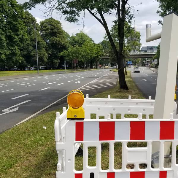 Blitzer an der Kreuzung Riehler Straße/Elsa-Brändström-Straße in Köln-Riehl