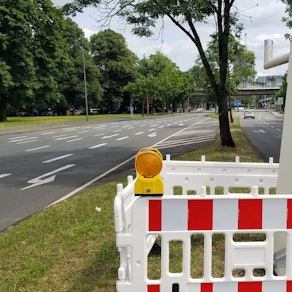 Blitzer an der Kreuzung Riehler Straße/Elsa-Brändström-Straße in Köln-Riehl