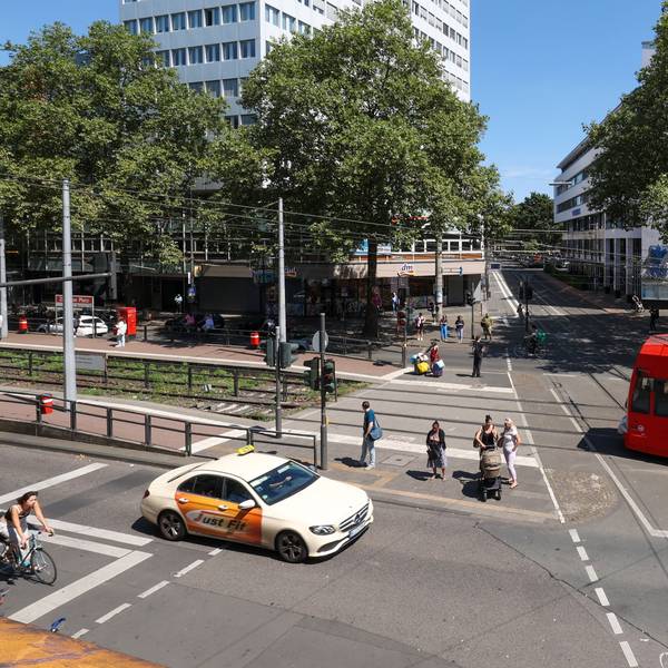 Die Kreuzung am Zülpicher Platz.