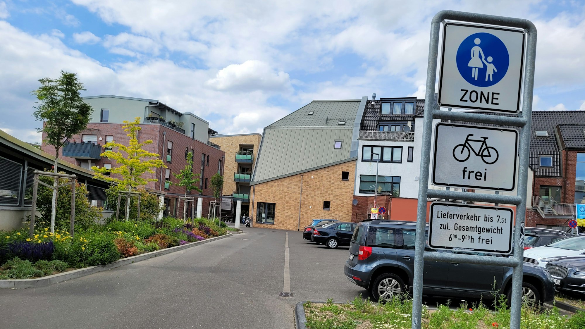 Eine Fußgängerzone in Brauweiler.