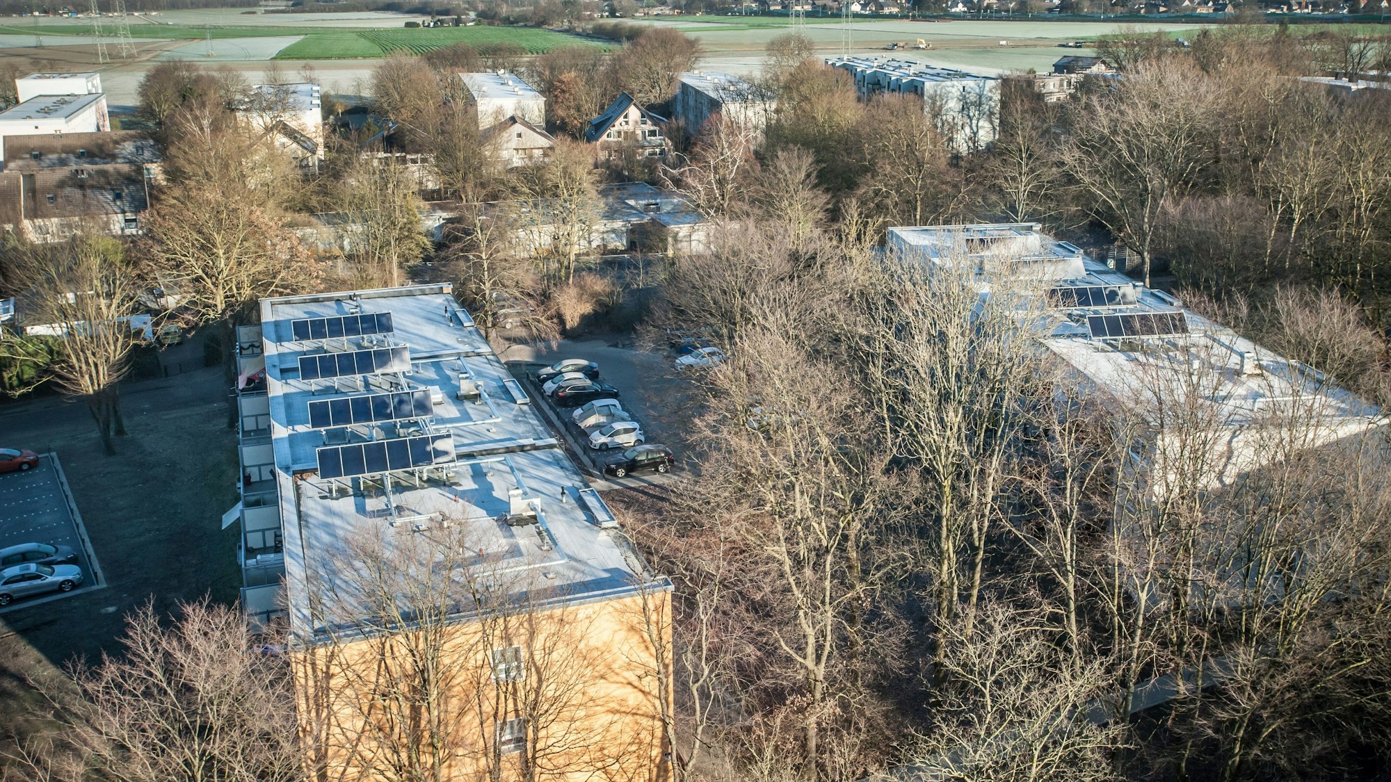 Dächer mit Photovoltaikanlagen in Rheindorf-Nord. (Archivbild)