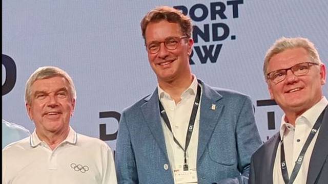 Bei den Olympischen Spielen in Paris: IOC-Präsident Thomas Bach, NRW-Ministerpräsident Hendrik Wüst und NRW-Landesportbund-Präsident Stefan Klett. (v.l.)