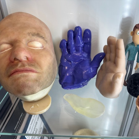 Gesichter, Fingerabdrücke - alles wird getestet. In dem gemeinsam betriebenen Biometrie Evaluations Zentrum (BEZ) in Sankt Augustin prüfen die Forscher der Hochschule in Zusammenarbeit mit dem Bundesamt für Sicherheit in der Informationstechnik (BSI) gängige Scannersysteme auf ihre Leistungsfähigkeit, Überwindungssicherheit und Anwenderfreundlichkeit.