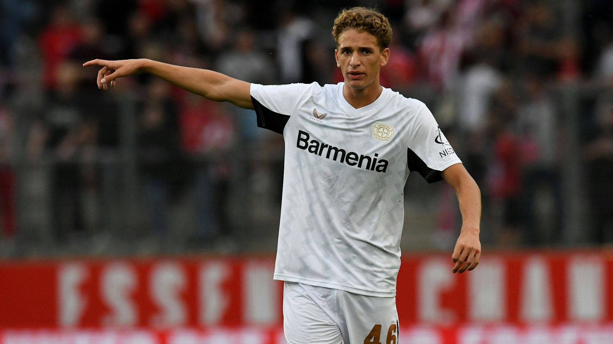 Andrea Natali Bayer 04 Leverkusen gibt Anweisungen. GER, Rot-Weiss Essen vs Bayer 04 Leverkusen, Fussball, Testspiel, Spielzeit 2024/2025, 26.07.2024 DFL REGULATIONS PROHIBIT ANY USE OF PHOTOGRAPHS AS IMAGE SEQUENCES AND/OR QUASI-VIDEO GER, Rot-Weiss Essen vs Bayer 04 Leverkusen, Fussball, Testspiel, Spielzeit 2024/2025, 26.07.2024 Essen *** Andrea Natali Bayer 04 Leverkusen gives instructions GER, Rot Weiss Essen vs Bayer 04 Leverkusen, Football, Test match, Season 2024 2025, 26 07 2024 DFL REGULATES PROHIBIT ANY USE OF PHOTOGRAPHS AS IMAGE SEQUENCES AND OR QUASI VIDEO GER, Rot Weiss Essen vs Bayer 04 Leverkusen, Football, Test match, Season 2024 2025, 26 07 2024 Essen Copyright: xEibner-Pressefoto/ThomasxThienelx EP_TTL