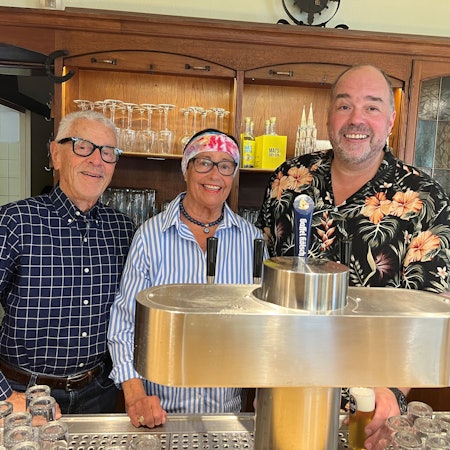 Hans Dürr (88) seine Frau Leni mit Frank Wegener