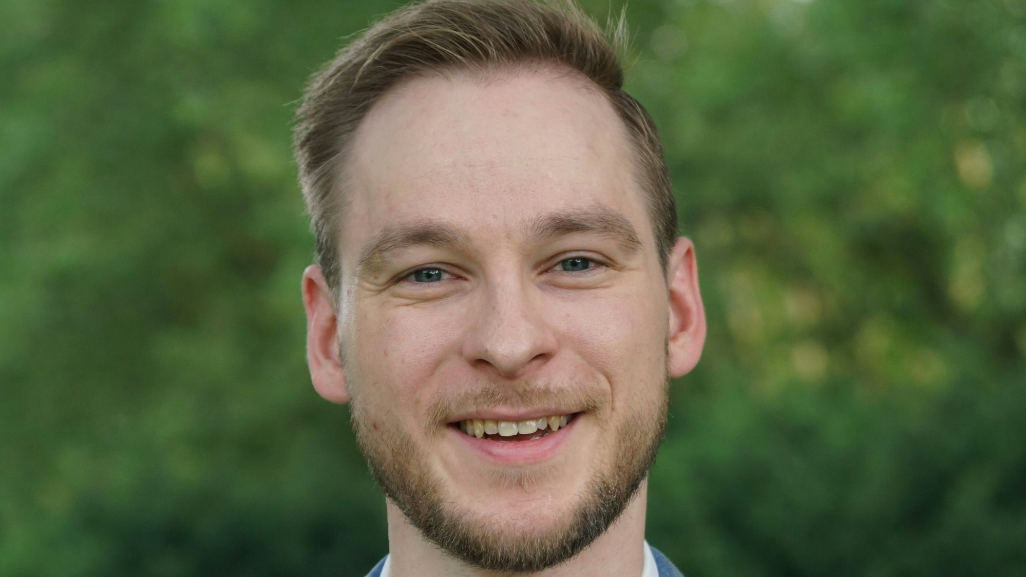 Das Bild zeigt das Gesicht von Aaron Appuhn.