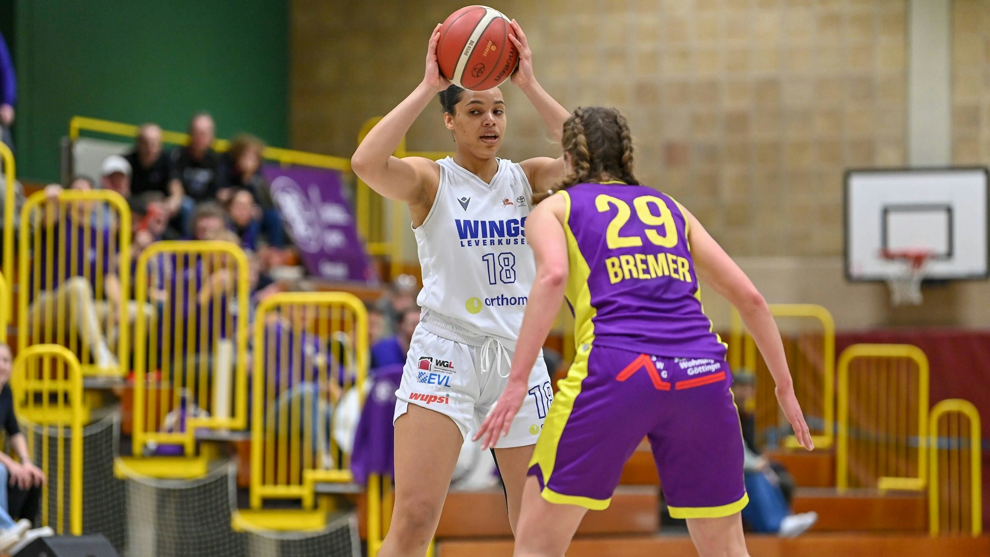 1. Damen Basketball Bundesliga: Orthomol WINGS Leverkusen vs. Medical Instinct Veilchen BG 74, 09.03.2024 Olivia Okpara Orthomol WINGS Leverkusen 18, 1. Damen Basketball Bundesliga: Orthomol WINGS Leverkusen vs. Medical Instinct Veilchen BG 74 am 09.03.2024 in der Sporthalle Werner-Heisenberg-Gymnasium in Opladen Nordrhein-Westfalen *** 1 Womens Basketball Bundesliga Orthomol WINGS Leverkusen vs Medical Instinct Veilchen BG 74, 09 03 2024 Olivia Okpara Orthomol WINGS Leverkusen 18 , 1 Womens Basketball Bundesliga Orthomol WINGS Leverkusen vs Medical Instinct Veilchen BG 74 on 09 03 2024 at the Sporthalle Werner Heisenberg Gymnasium in Opladen Nordrhein Westfalen Copyright: xBEAUTIFULxSPORTS/Mueller-Laschetx