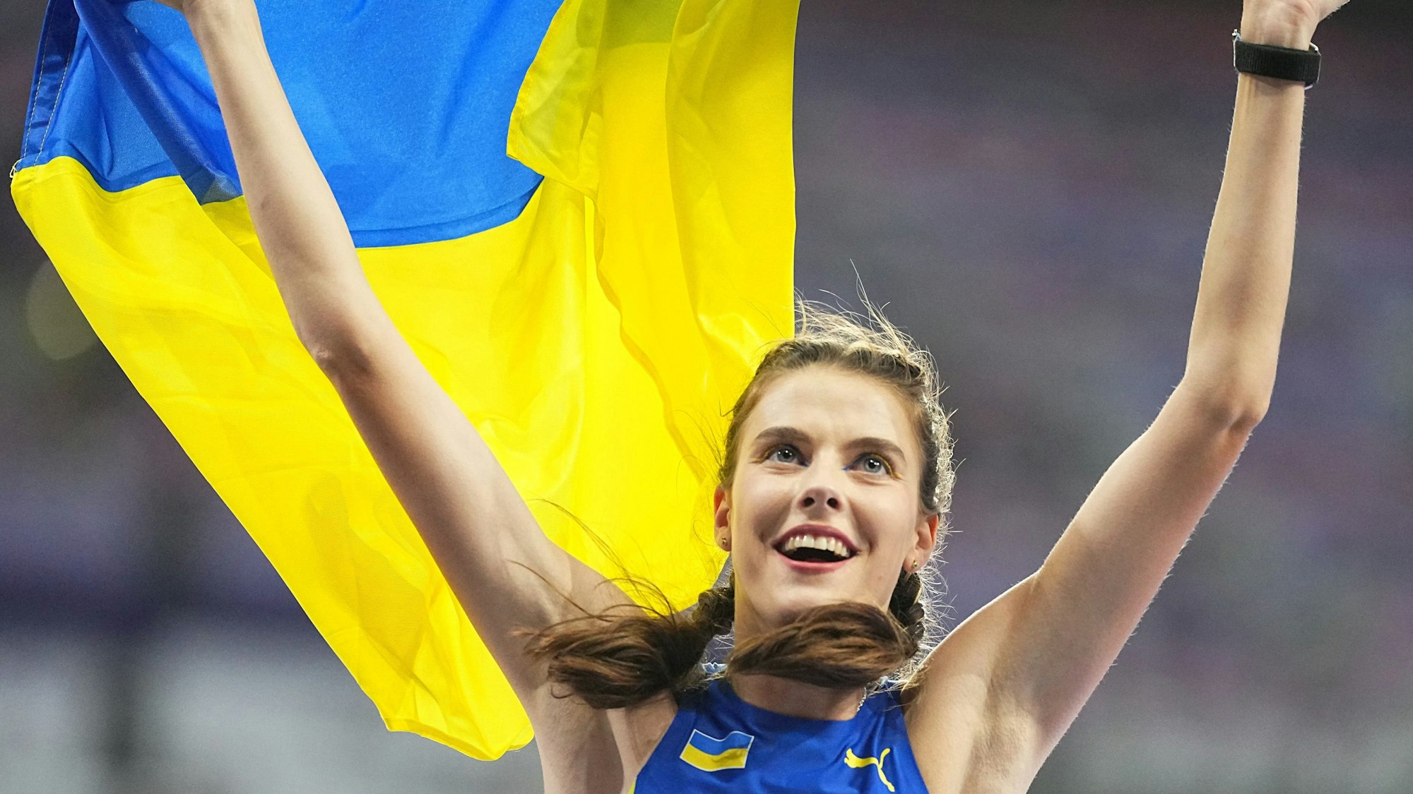 Glücksgefühle nach dem Hochsprung-Finale in Paris: Die ukrainische Gewinnerin Jaroslawa Mahutschich feiert nach dem Wettbewerb.