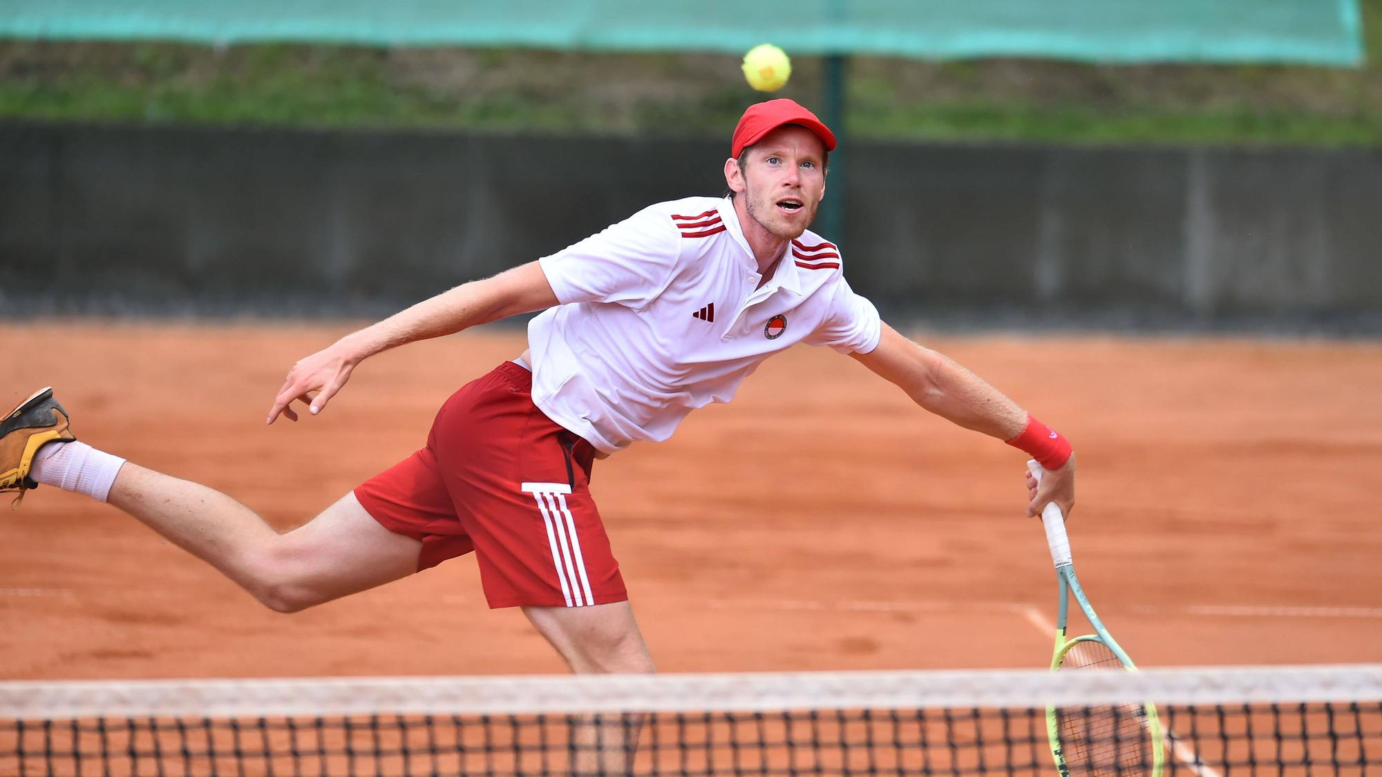 Tennis 2. Herren Bundesliga Nord Saison 2024: Kölner THC Stadion Rot-Weiss - HTC Blau-Weiß Krefeld am 14.07.2024 im REWE Sportpark in Köln Lucas Gerch Kölner THC Stadion Rot-Weiss Nordrhein-Westfalen Deutschland *** Tennis 2 Mens Bundesliga North Season 2024 Kölner THC Stadion Rot Weiss HTC Blau Weiß Krefeld on 14 07 2024 at REWE Sportpark in Cologne Lucas Gerch Kölner THC Stadion Rot Weiss Nordrhein Westfalen Germany