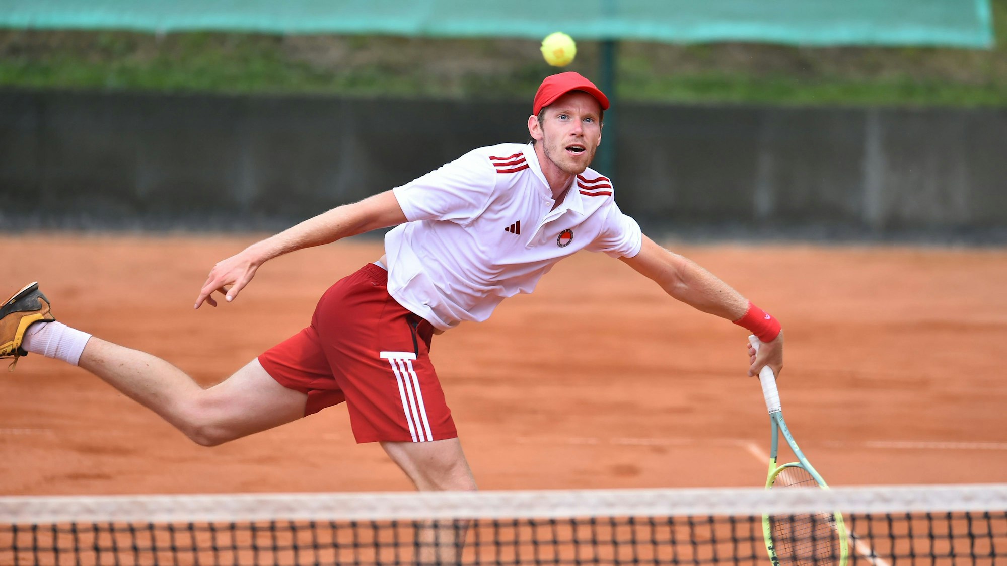 Tennis 2. Herren Bundesliga Nord Saison 2024: Kölner THC Stadion Rot-Weiss - HTC Blau-Weiß Krefeld am 14.07.2024 im REWE Sportpark in Köln Lucas Gerch Kölner THC Stadion Rot-Weiss Nordrhein-Westfalen Deutschland *** Tennis 2 Mens Bundesliga North Season 2024 Kölner THC Stadion Rot Weiss HTC Blau Weiß Krefeld on 14 07 2024 at REWE Sportpark in Cologne Lucas Gerch Kölner THC Stadion Rot Weiss Nordrhein Westfalen Germany