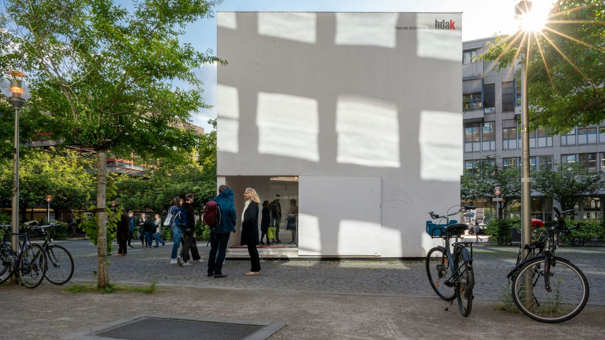 Der KulturKubis des hdak auf dem Josef-Haubrich-Hof in Köln
