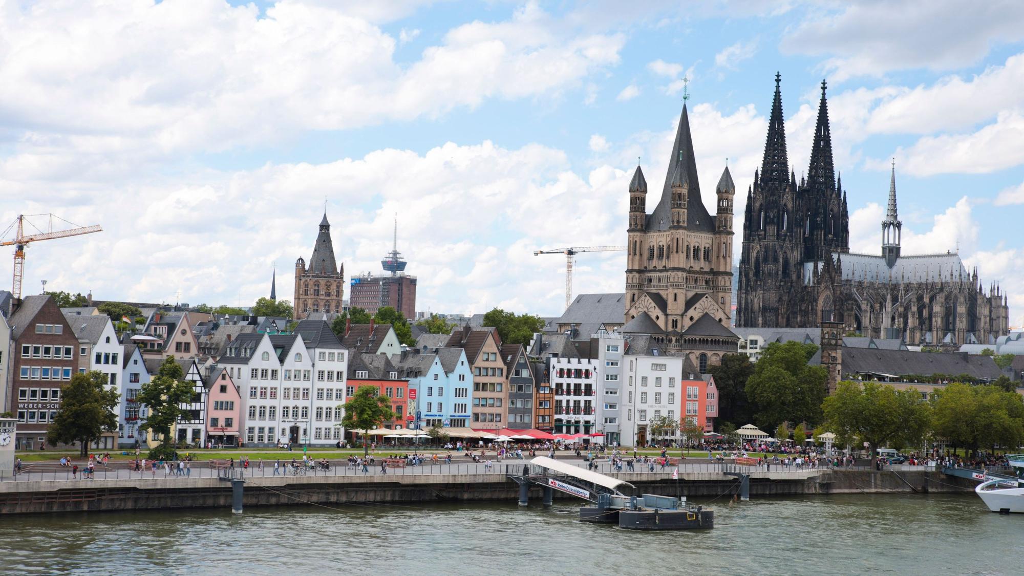 Altstadt Köln mit Dom und Gross St. Martin