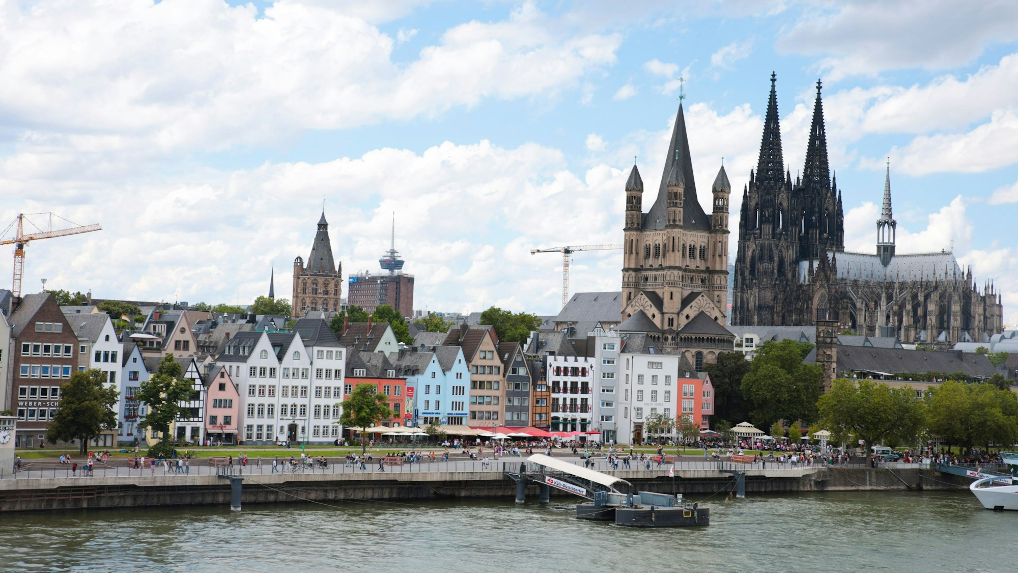 Altstadt Köln mit Dom und Gross St. Martin