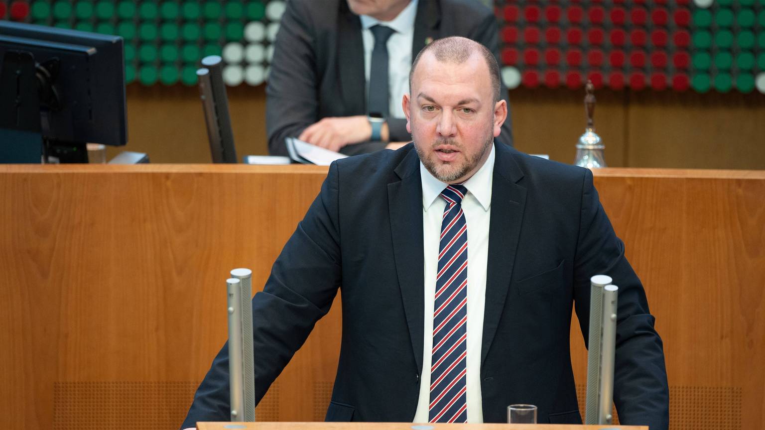 Klaus Esser, AfD-Fraktion, bei einer Rede im Landtag von Nordrhein-Westfalen.