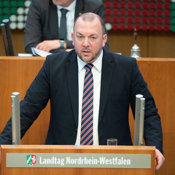 Klaus Esser, AfD-Fraktion, bei einer Rede im Landtag von Nordrhein-Westfalen.