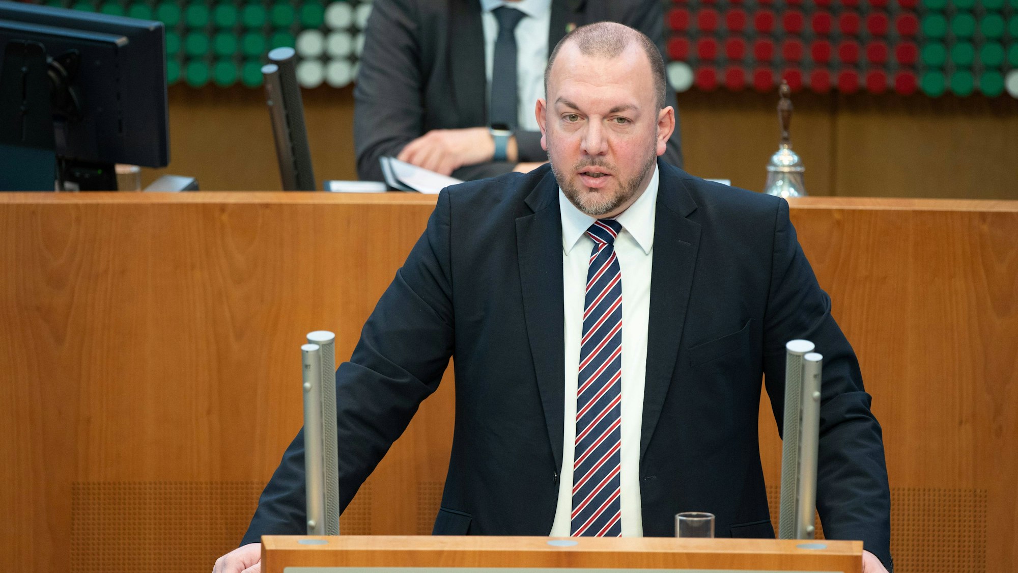 Klaus ESSER, AfD-Fraktion, bei einer Rede im Landtag.