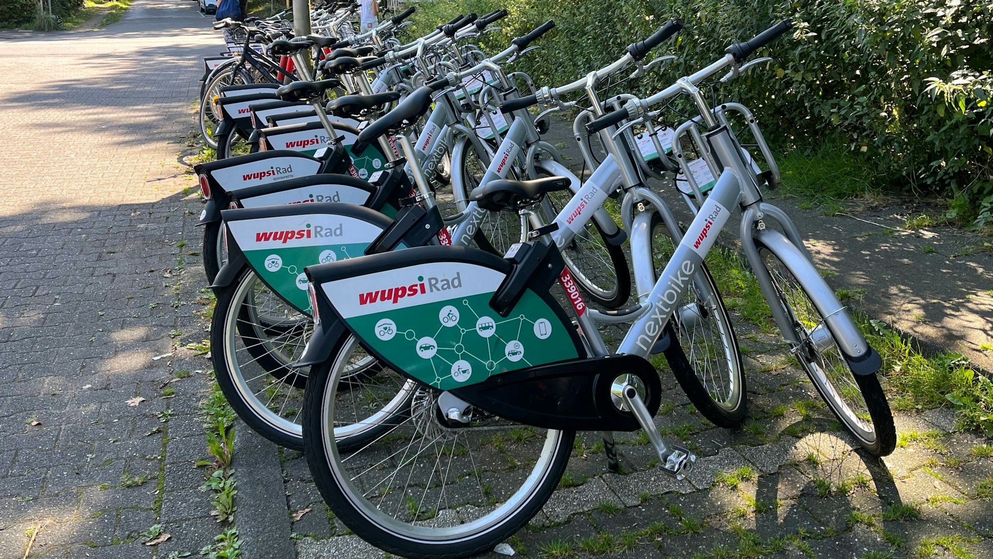 Wupsi-Rad-Leihstation an der Endhaltestelle der Linie 4 in Schlebusch