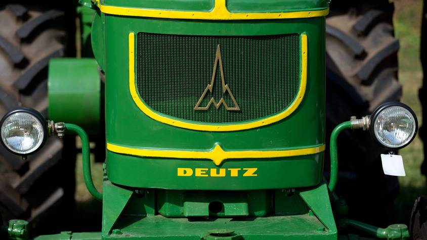 Ein historischer Traktor von Deutz