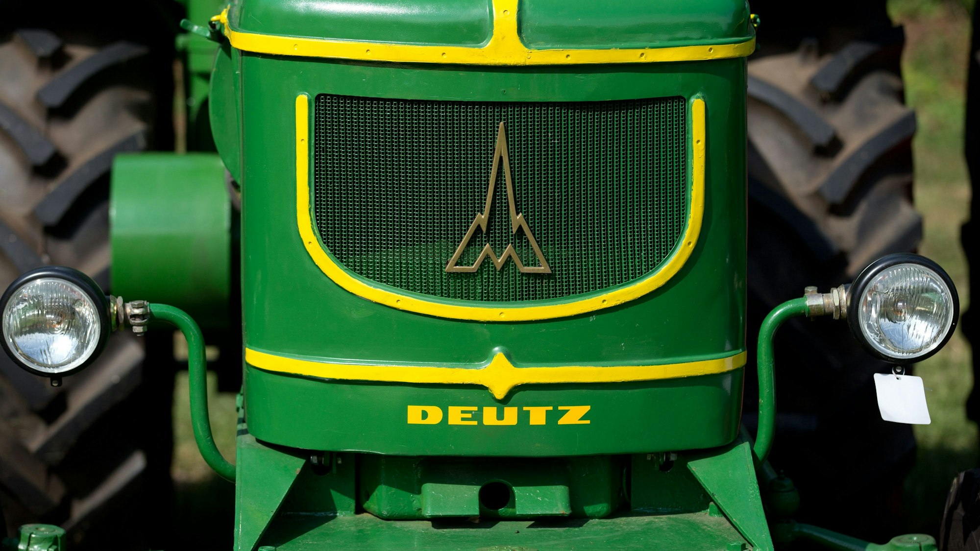 Ein historischer Traktor von Deutz