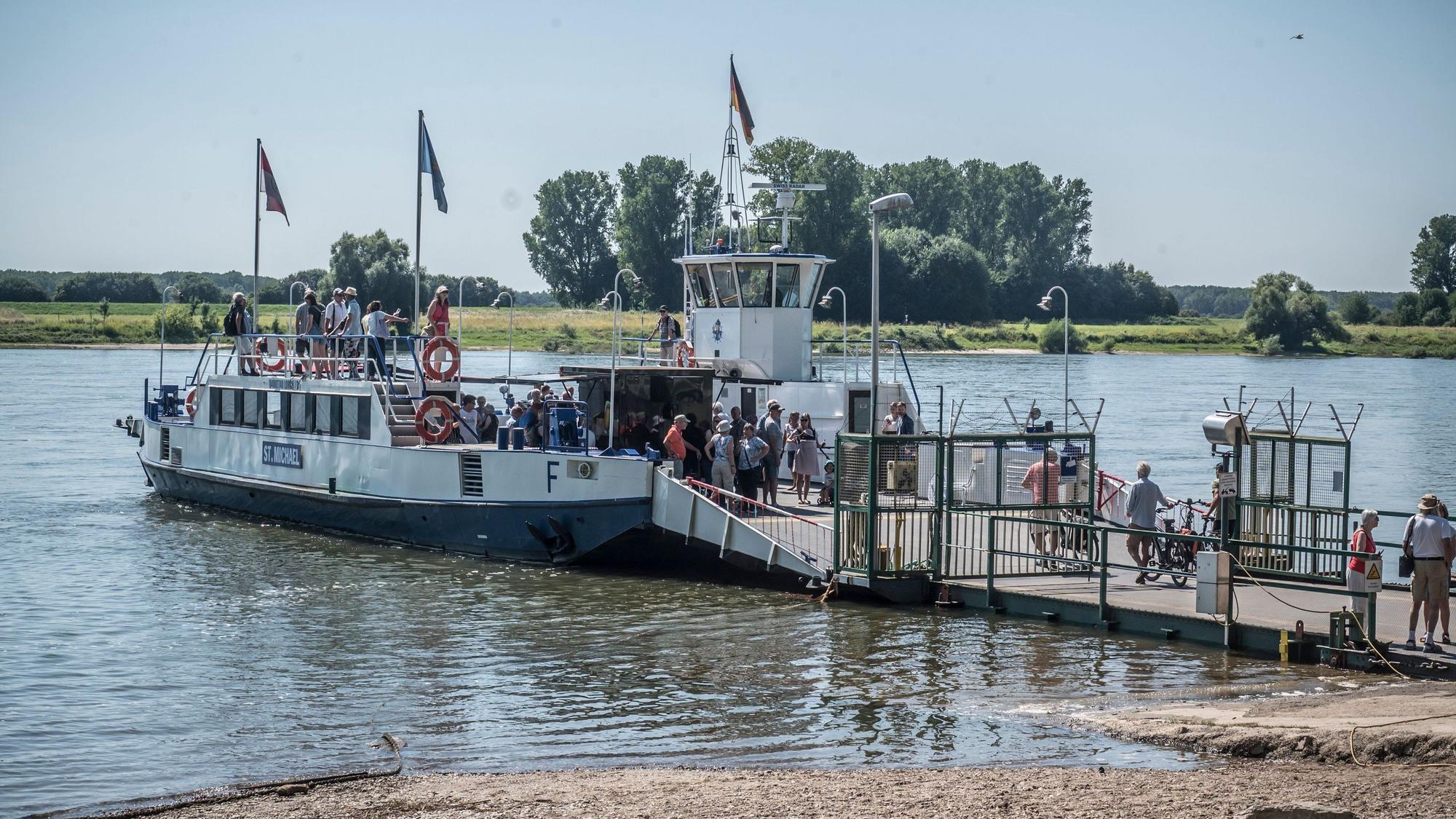 Die Fähre zwischen Hitdorf und Langel fährt in den kommenden beiden Wochen nur eingeschränkt.