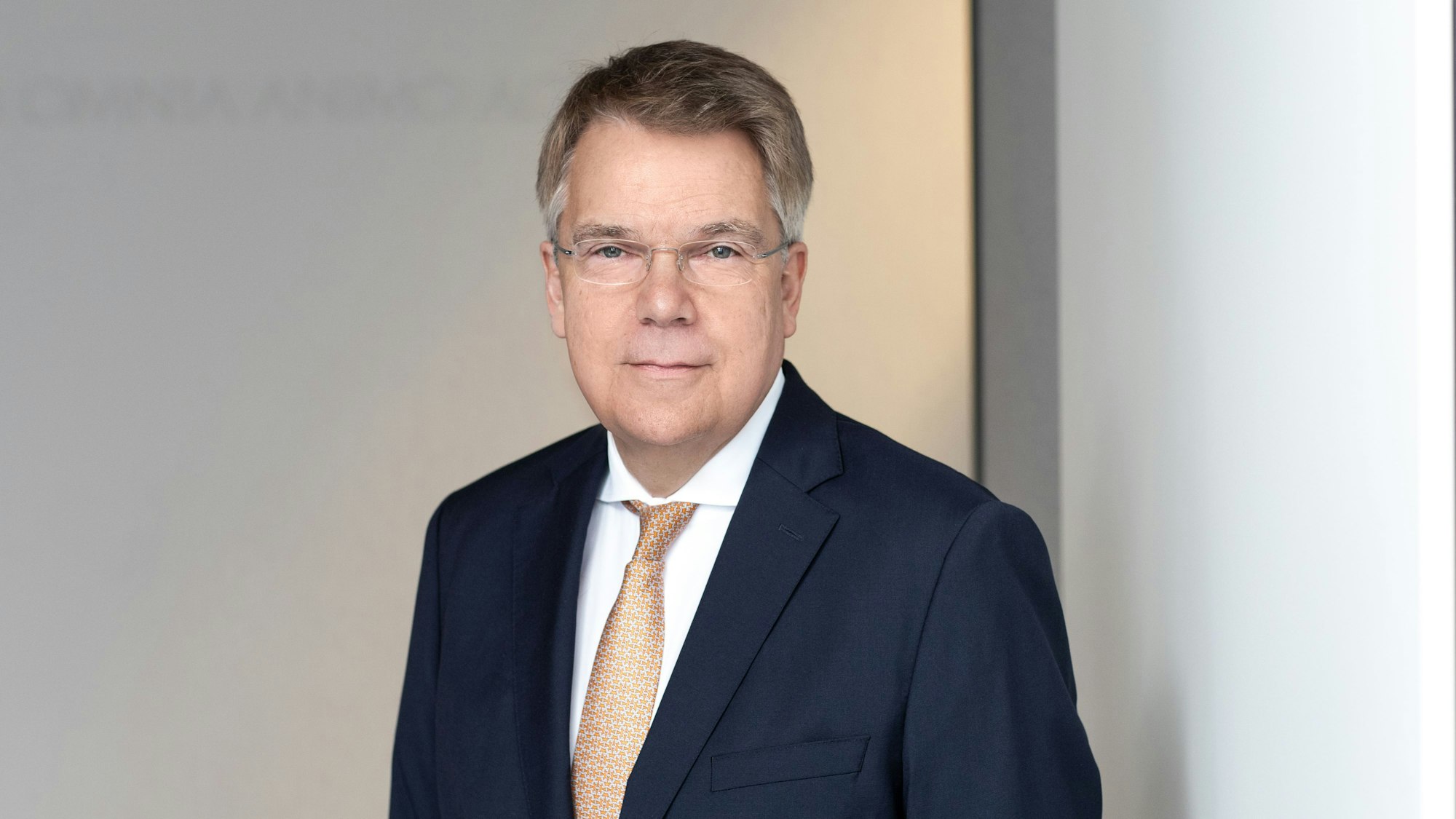 Portrait von Frank Wenzel