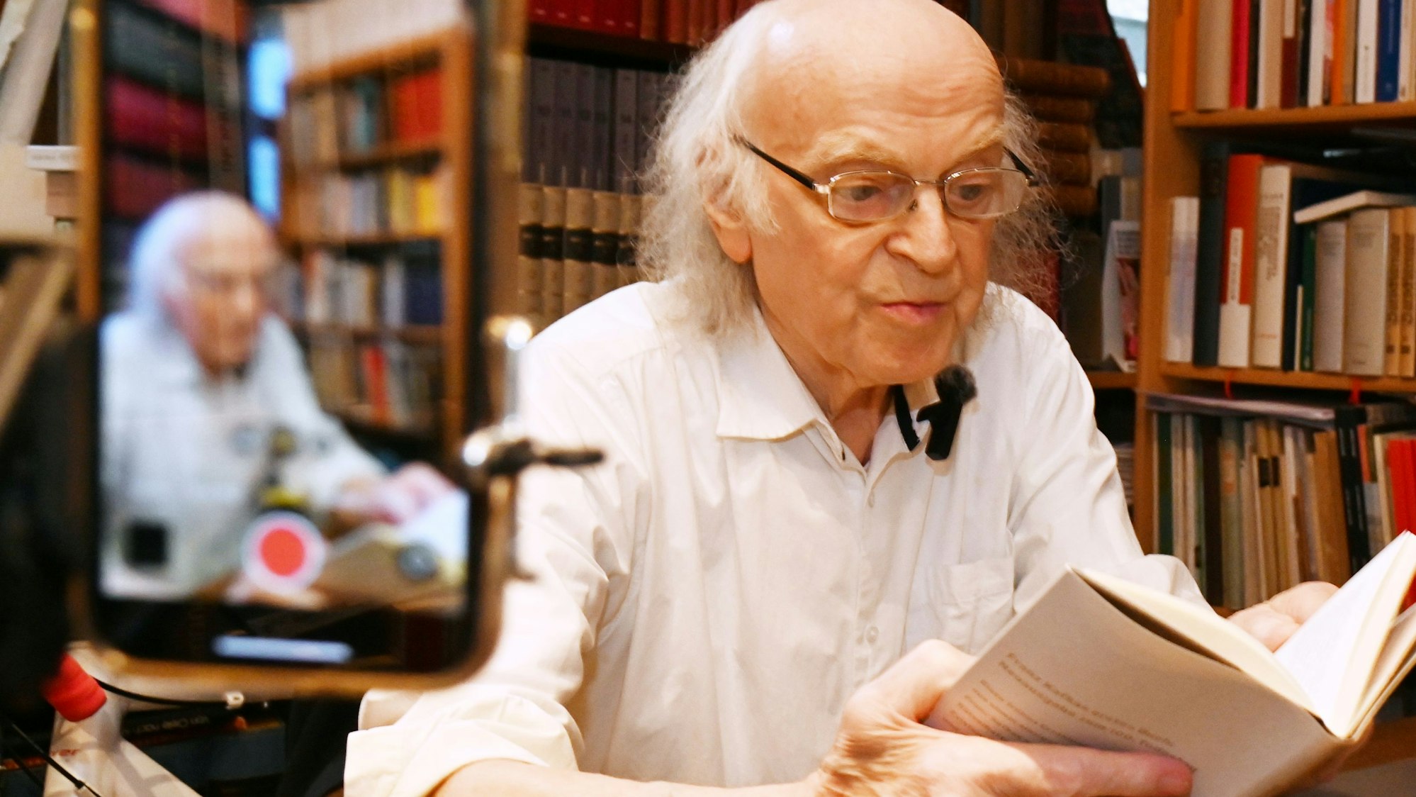 Klaus Willbrand beim Video-Dreh.