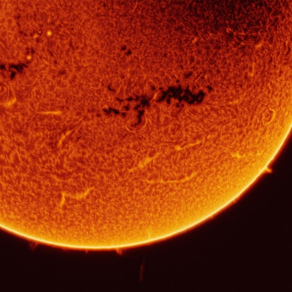 Eine Nahaufnahme der Sonne.