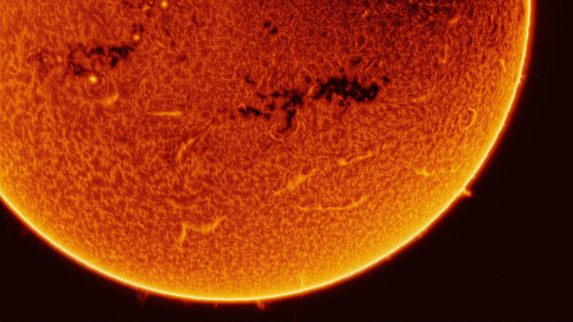 Eine Nahaufnahme der Sonne.