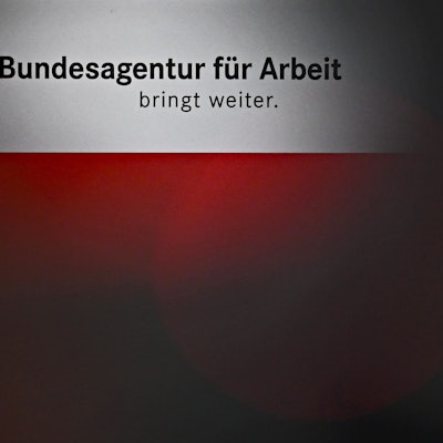 Blick auf das Logo der Bundesagentur für Arbeit.