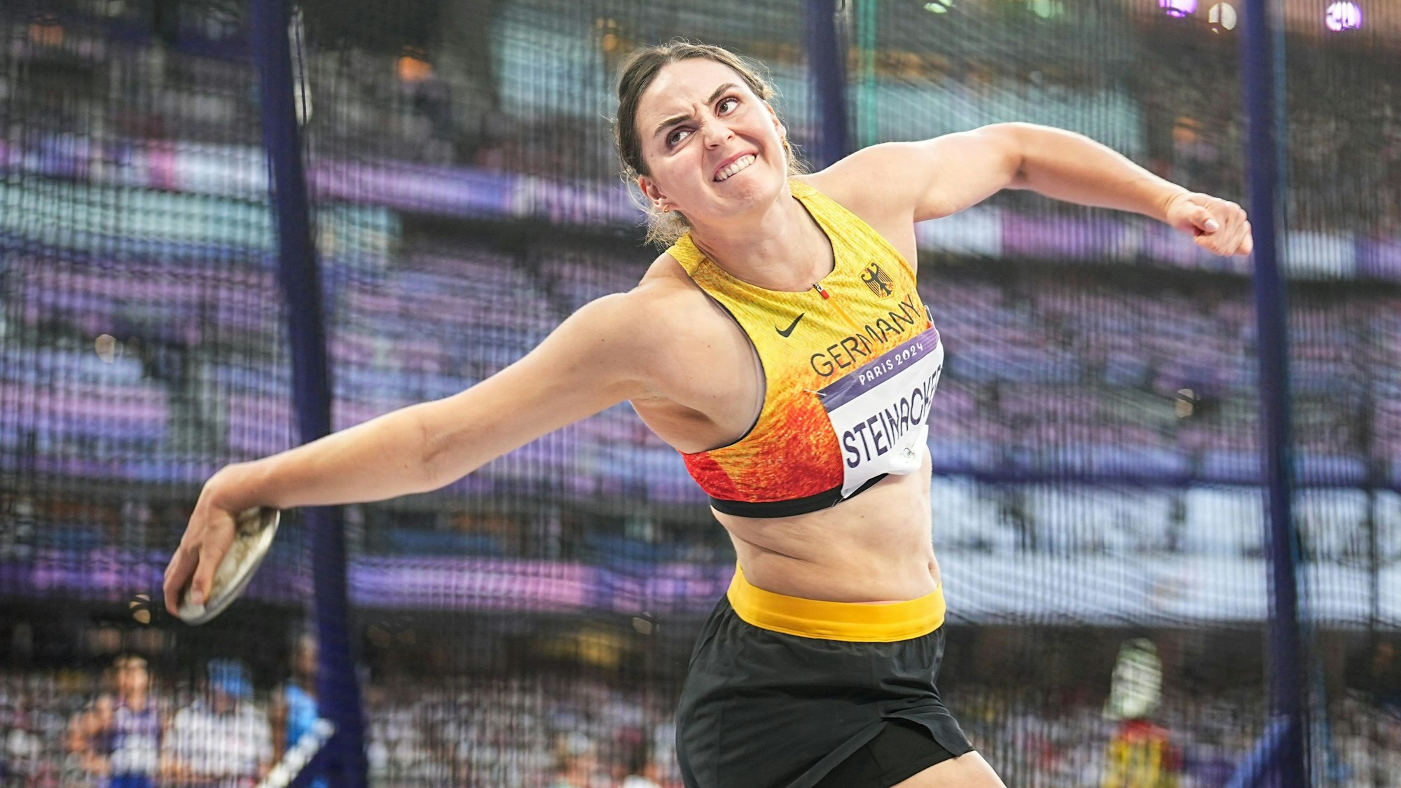 05.08.2024, Frankreich, Saint-Denis: Olympia, Paris 2024, Leichtathletik, Stade de France, Diskuswurf, Frauen, Finale, Marike Steinacker aus Deutschland in Aktion. Foto: Michael Kappeler/dpa +++ dpa-Bildfunk +++