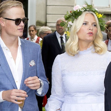 Kronprinz Haakon, Marius Borg Høiby und Prinzessin Mette-Marit bei einem offiziellen Anlass im Jahr 2016.