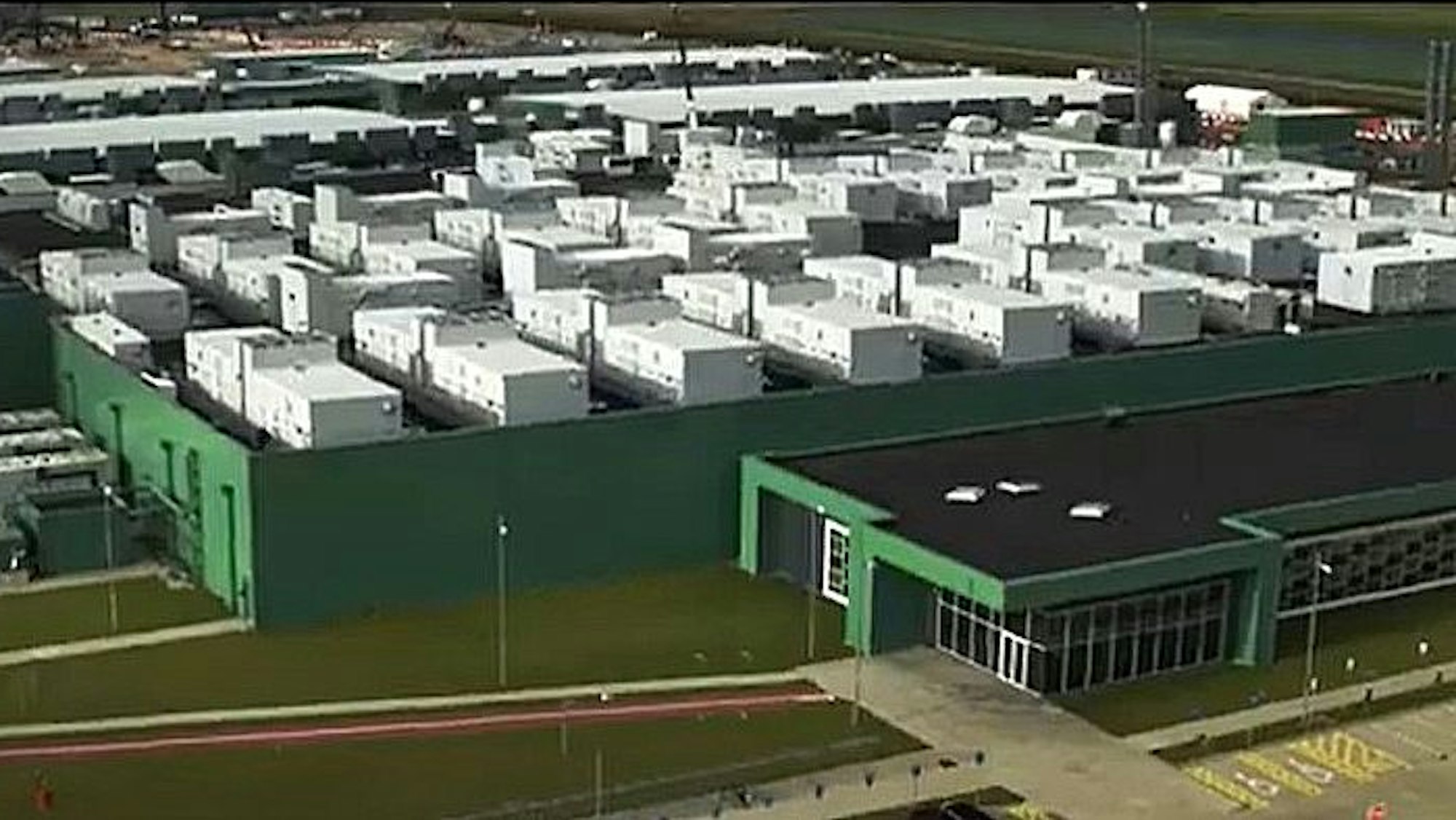 Auf dem Foto ist ein Modell eines Rechenzentrums zu sehen.