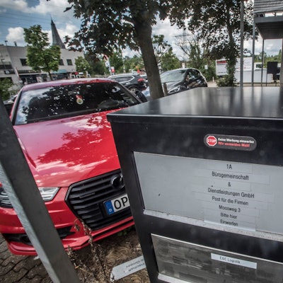 44 Firmensitze, eine Adresse: Gewerbesteuerhebesatz 250 erzeugt in Leverkusen Briefkastenfirmen. "Viruelles Büro" genannt. Foto: Ralf Krieger