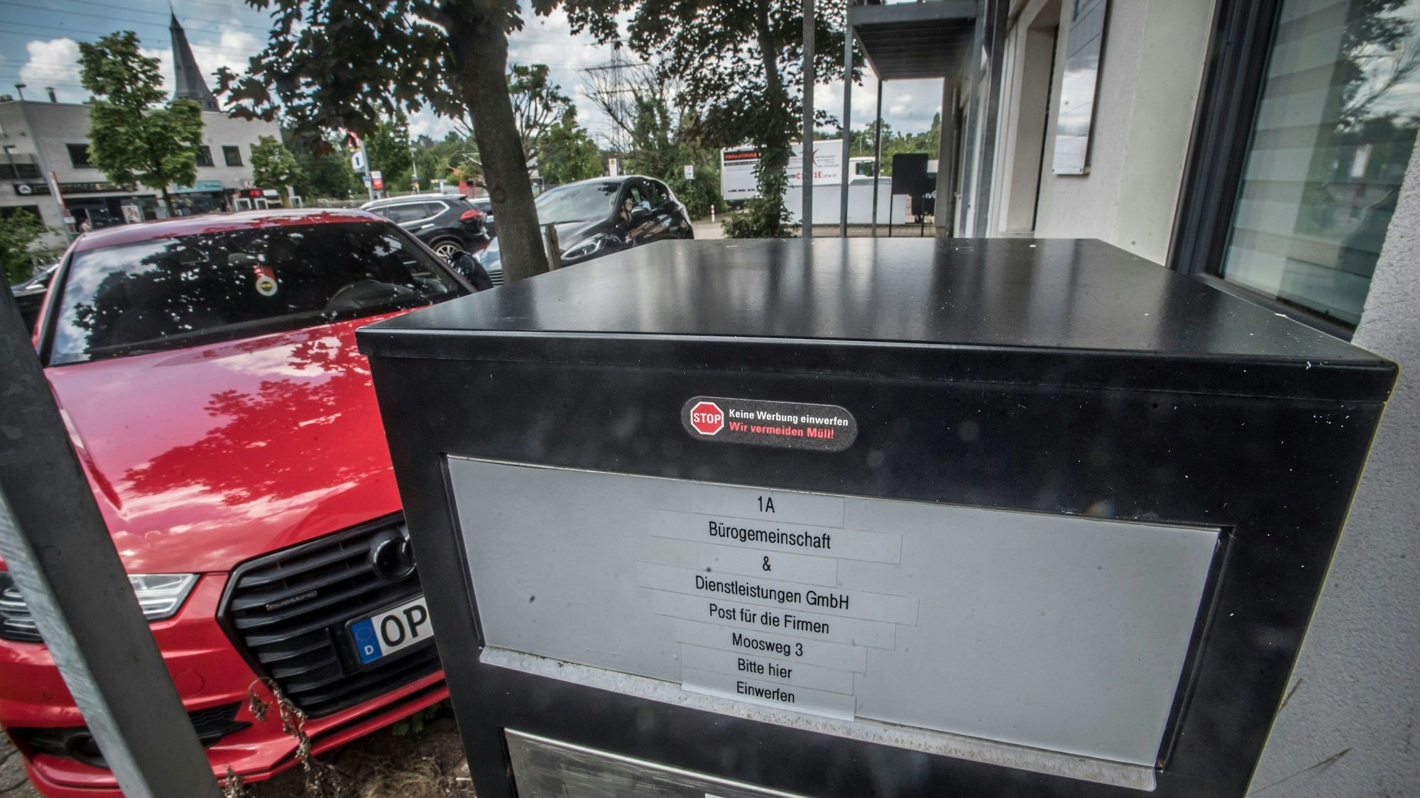 44 Firmensitze, eine Adresse: Gewerbesteuerhebesatz 250 erzeugt in Leverkusen Briefkastenfirmen. "Viruelles Büro" genannt. Foto: Ralf Krieger