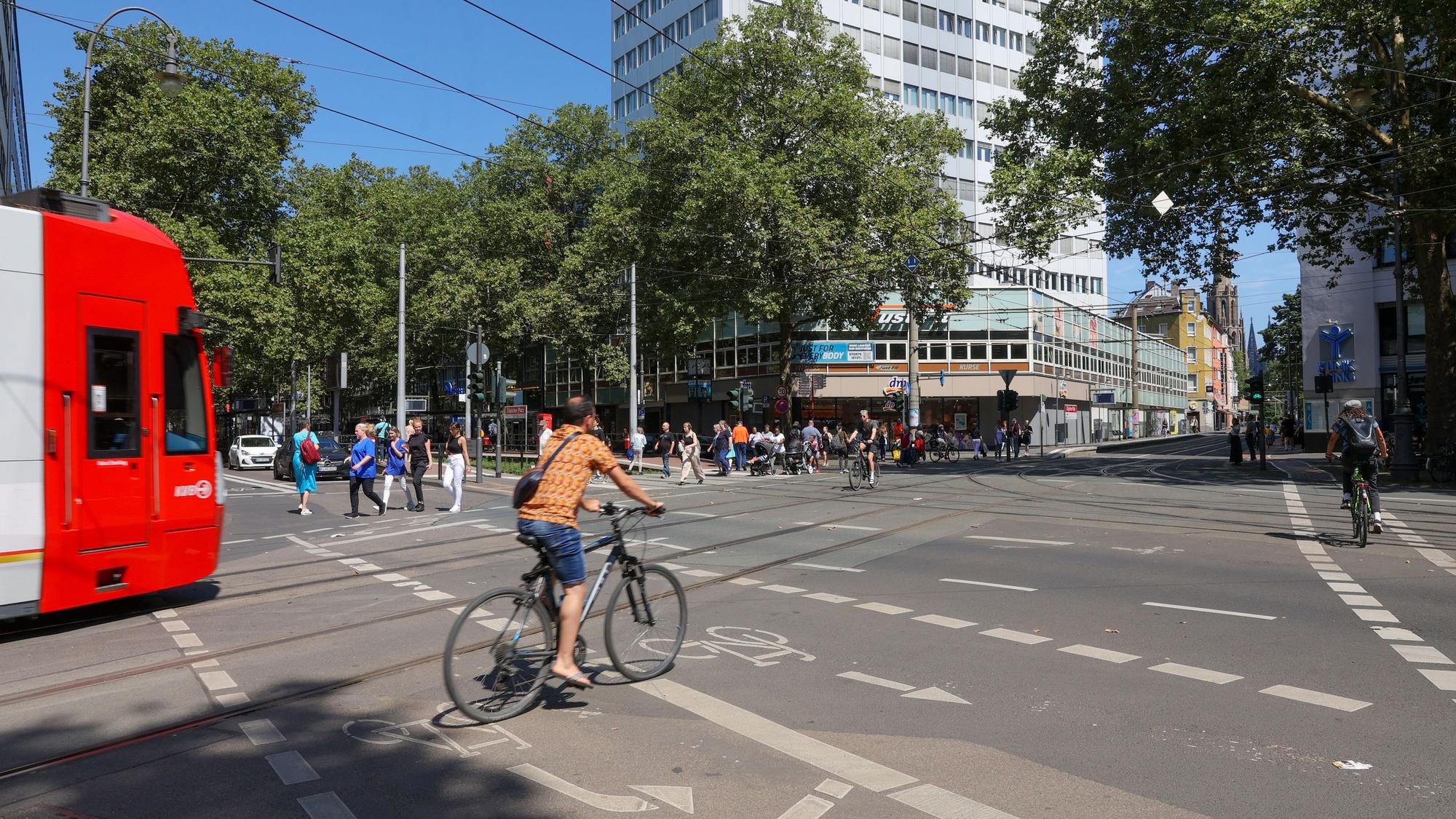 Die Kreuzung am Zülpicher Platz.