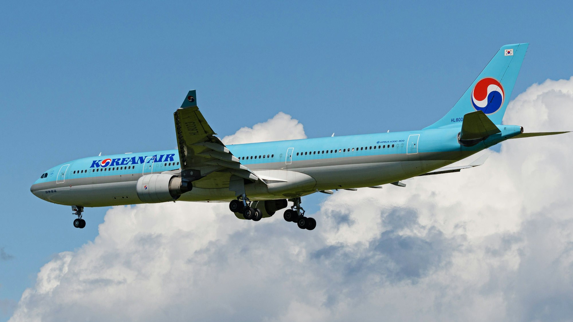 Korean Air Airbus A330-300 beim Flug.