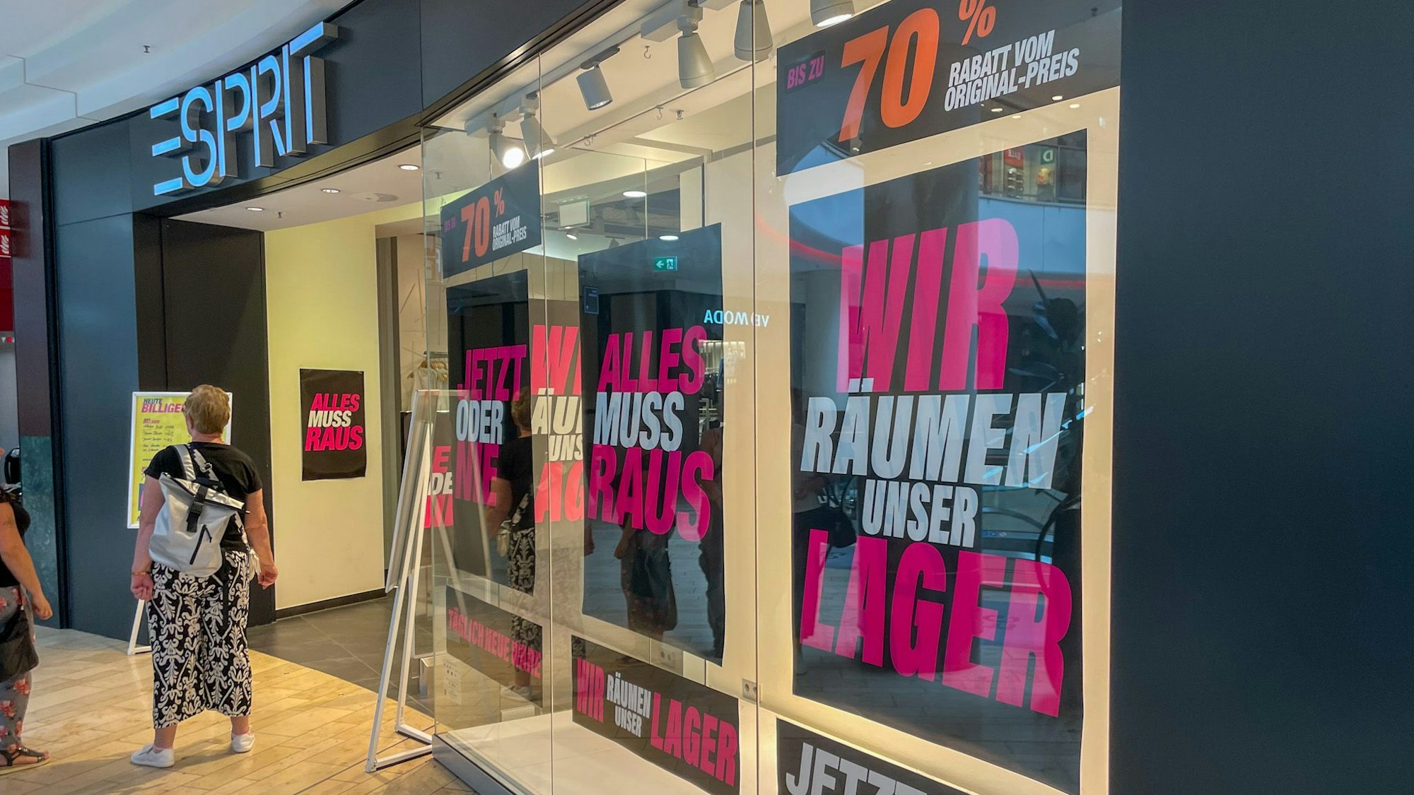 Die Esprit-Filiale in der Leverkusener Rathaus-Galerie.