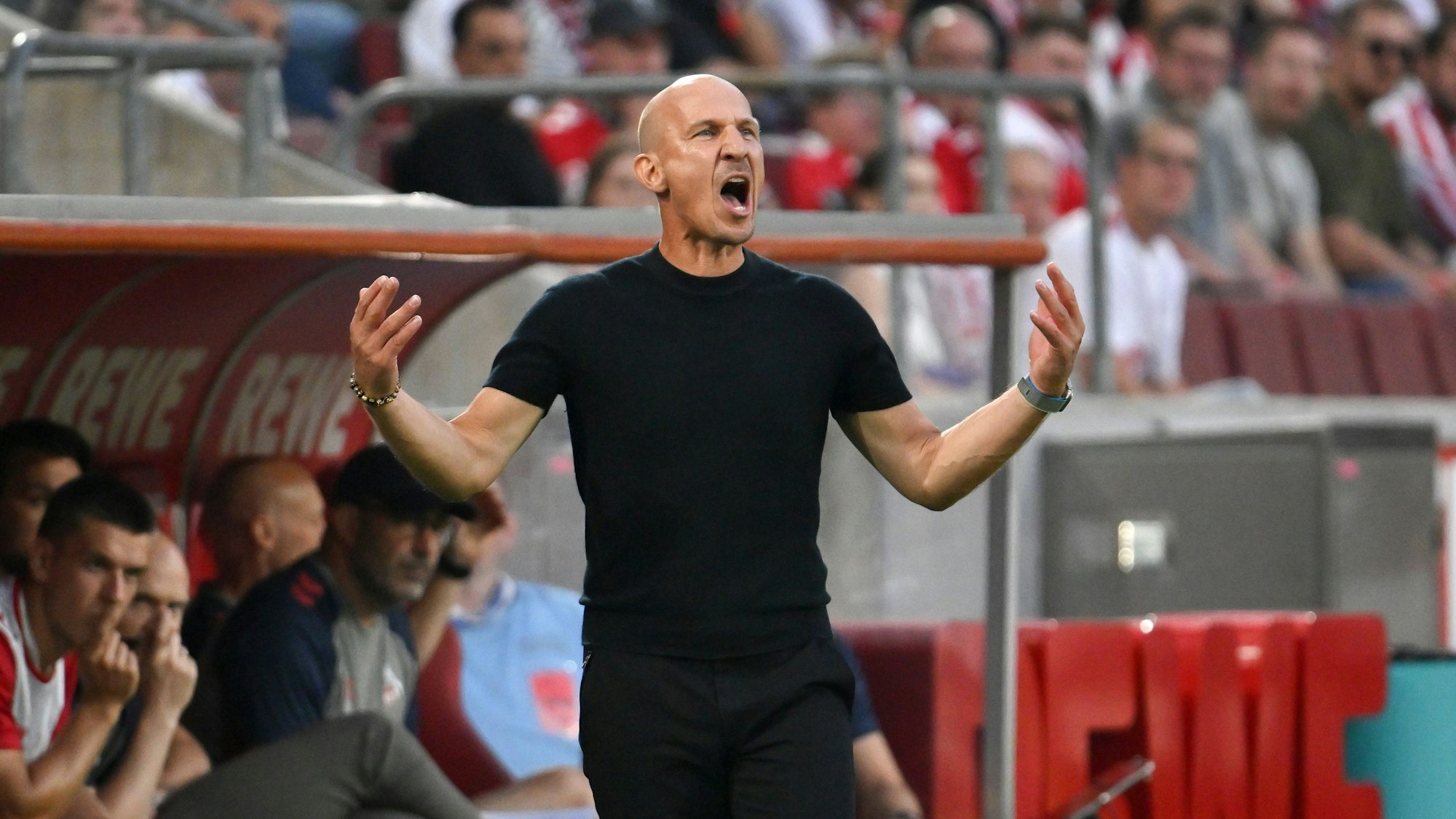 Trainer Gerhard Struber will in Elversberg inhaltlich auf der Leistung vom Auftaktspiel des 1. FC Köln gegen den HSV aufbauen – allerdings mit anderem Resultat.
