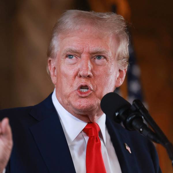 Donald Trump bei seiner Pressekonferenz in Mar-a-Lago im US-Bundesstaat Florida. Nach einer tagelangen Wahlkampfpause hat sich der Republikaner zurückgemeldet und dabei diverse Unwahrheiten verbreitet.
