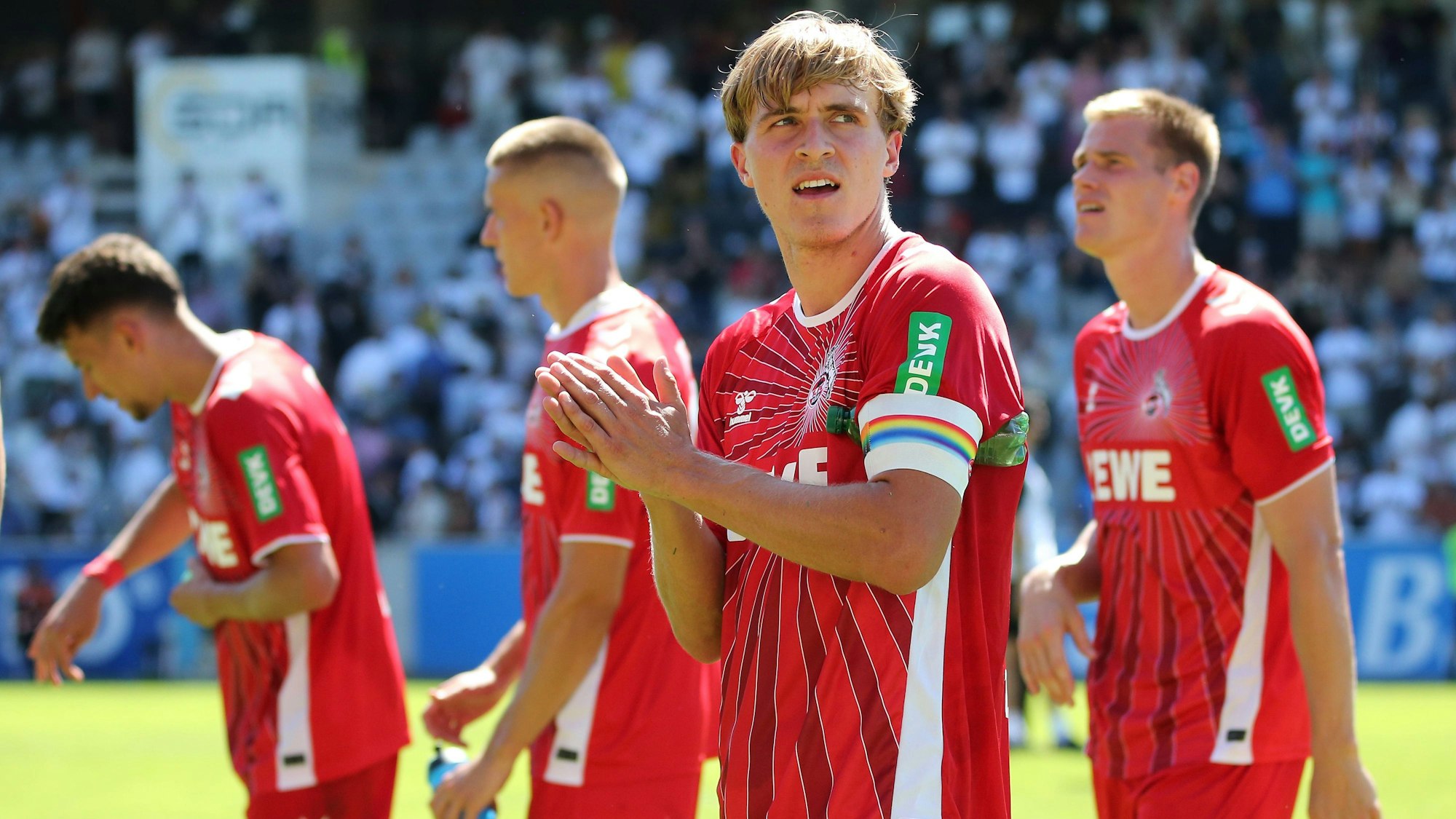 Kapitän Timo Hübers rettete den Kölnern mit seinem späten Treffer in Elversberg zumindest einen Punkt und stellte die Widerstandskraft seiner Elf unter Beweis.