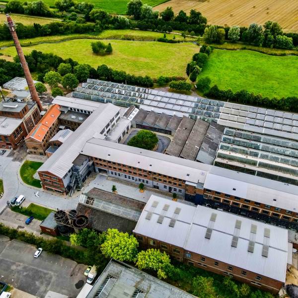 Blick aus der Vogelperspektive auf die Gebäude der Alten Tuchfabrik.