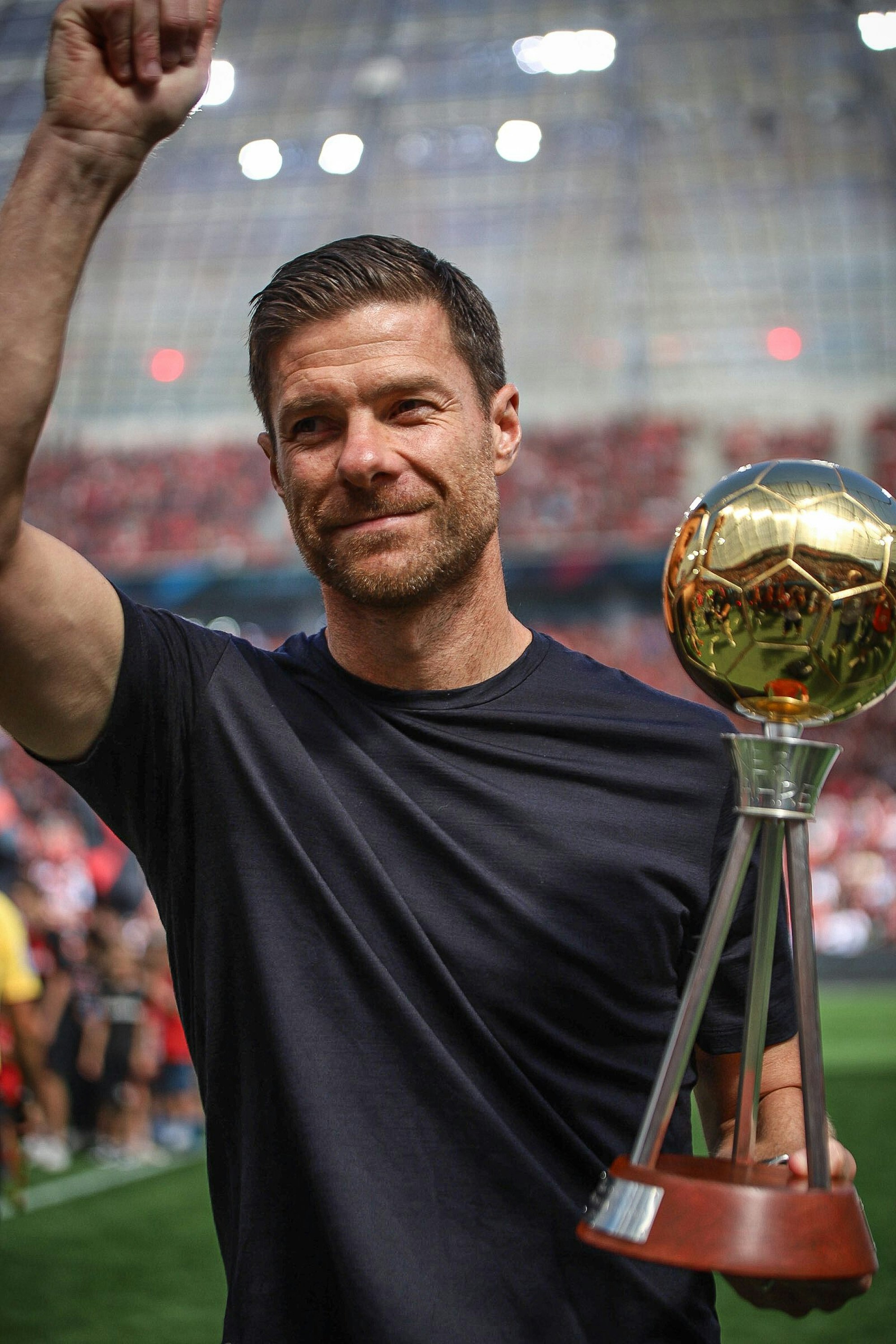 Cheftrainer Xabi Alonso wurde zum Trainer des Jahres gekrönt.