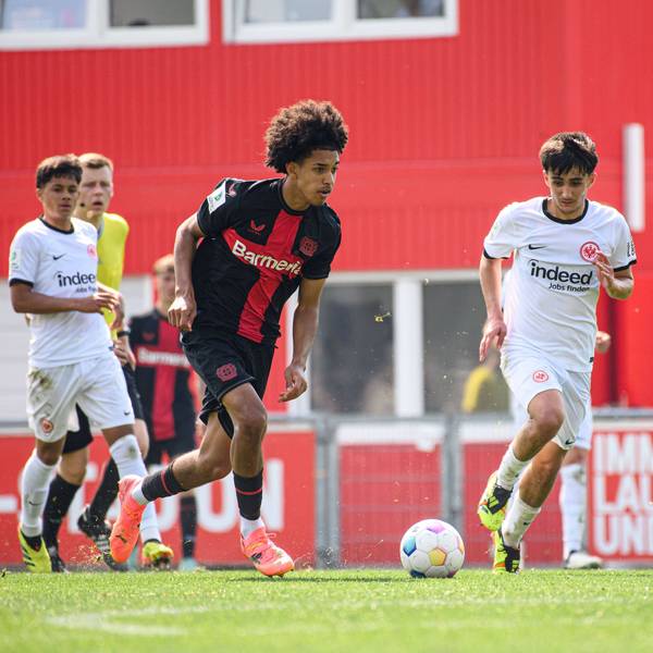 LEVERKUSEN, GERMANY - 1 MAY, 2024: Francis Onyeka, The football match of Half Final B-Junioren Bundesliga U17, U 17 Bayer 04 Leverkusen vs SG Eintracht Frankfurt U17 at Ulrich-Haberland-Stadion PUBLICATIONxNOTxINxRUS Copyright: xVItaliixKliuievx