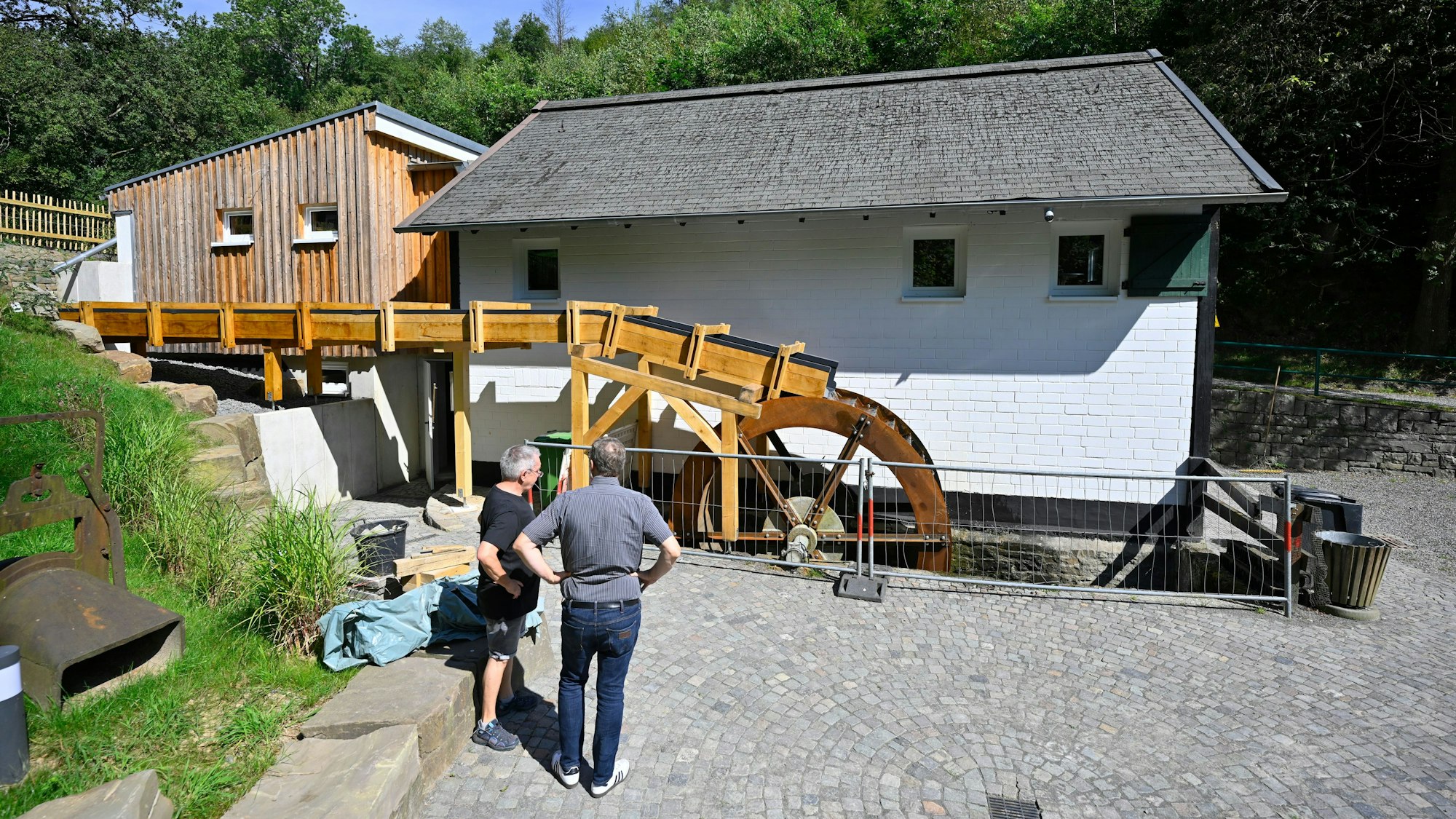 Mühle in Dümmlinghausen mit neuem Mühlrad.