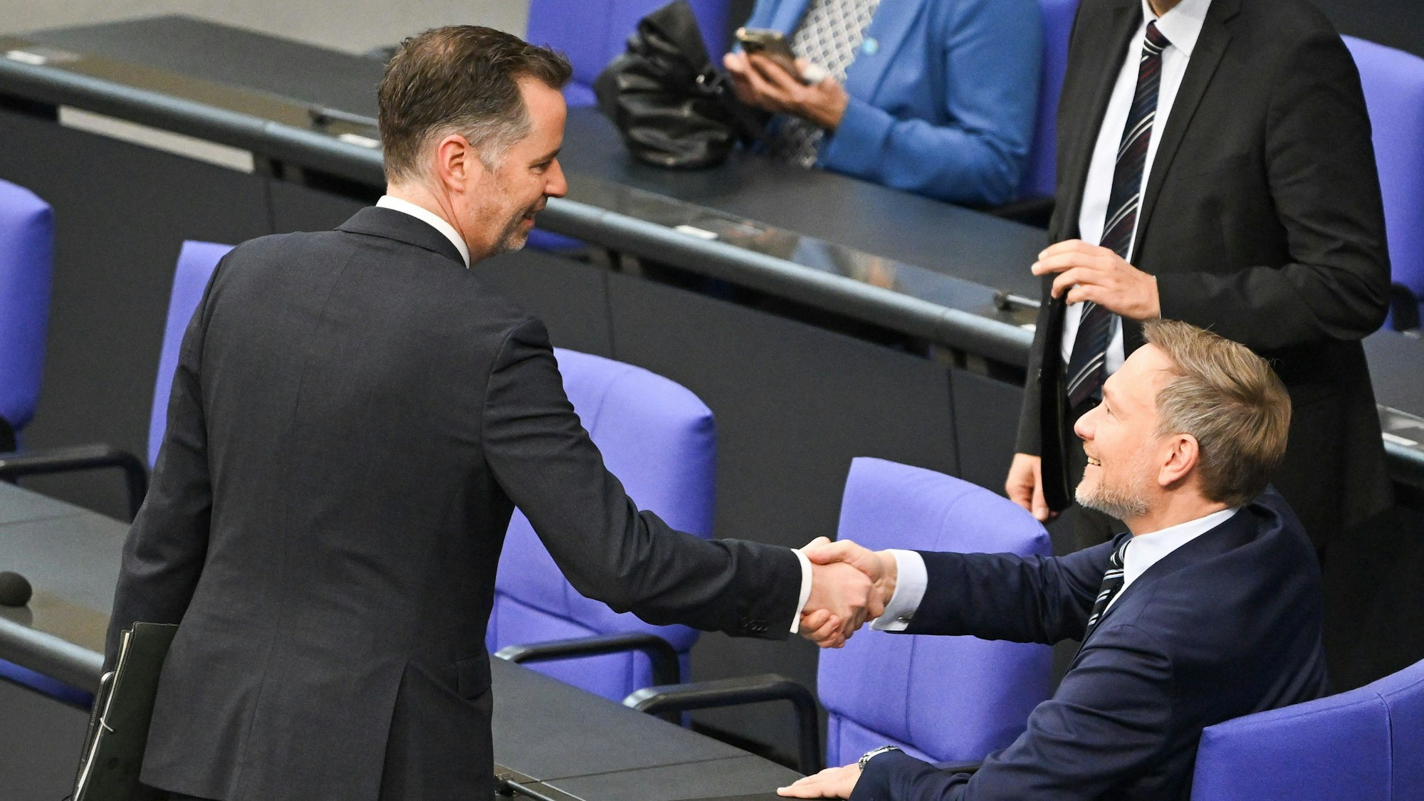 Christian Dürr (l.) und Christian Lindner im November 2023 im Bundestag.