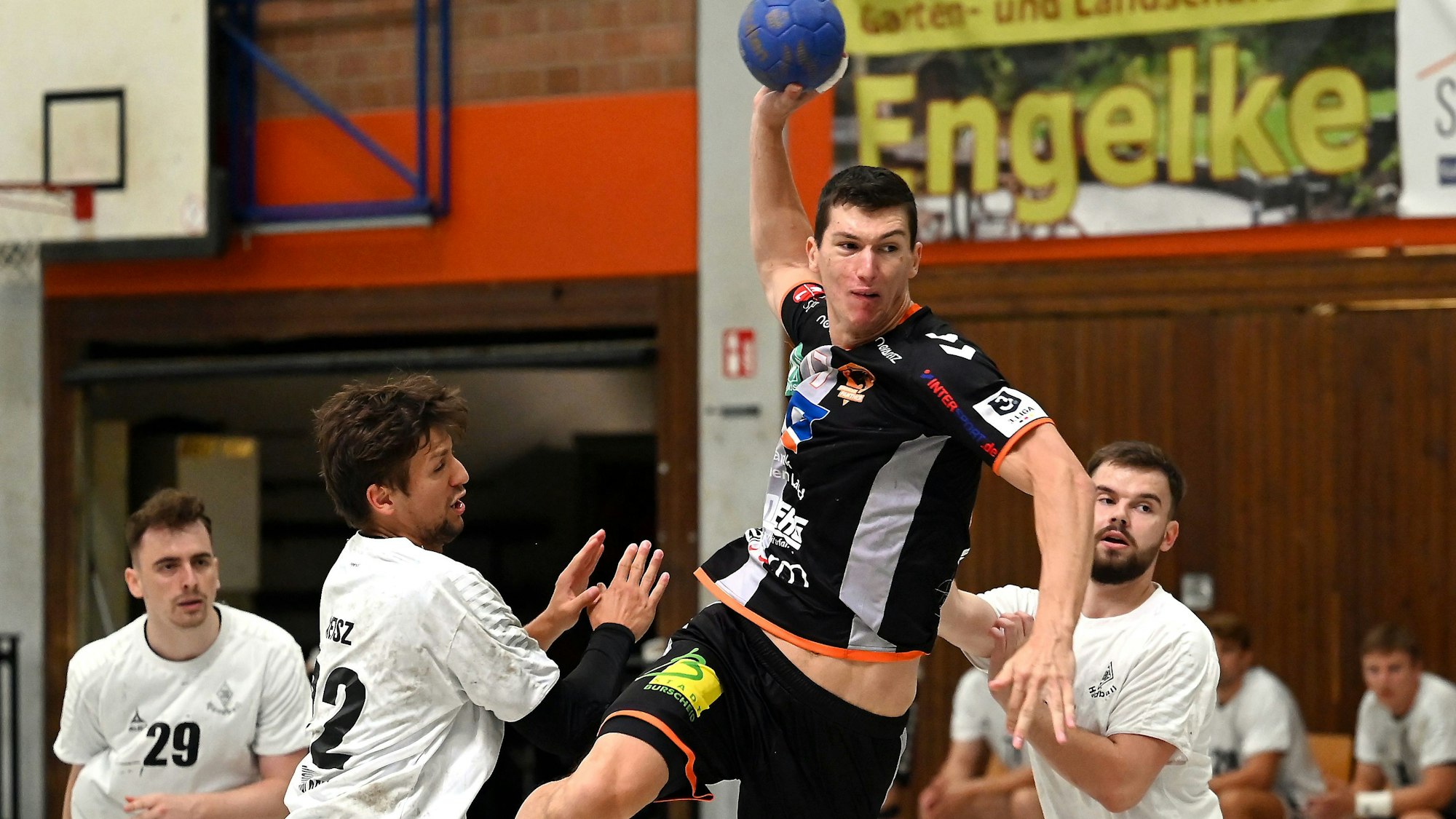 10.08.2024, Handball-Bergische Panther-Mönchengladb
mitte: Simic (Panther)
Foto: Uli Herhaus